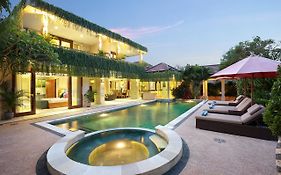 Villa J Deluxe